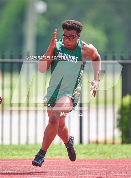 Thumbnail 2 in Northland Christian Relays (200M) photogallery.