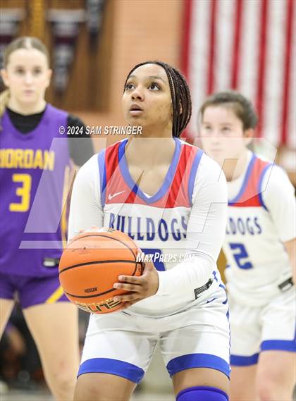 Thumbnail 3 in Archbishop Riordan vs. Folsom (Ionescu Showcase) photogallery.