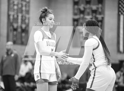 Thumbnail 1 in Archbishop Riordan vs. Folsom (Ionescu Showcase) photogallery.