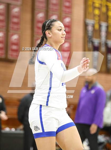 Thumbnail 2 in Archbishop Riordan vs. Folsom (Ionescu Showcase) photogallery.