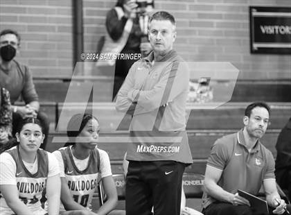 Thumbnail 2 in Archbishop Riordan vs. Folsom (Ionescu Showcase) photogallery.