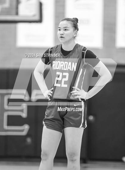 Thumbnail 2 in Archbishop Riordan vs. Folsom (Ionescu Showcase) photogallery.