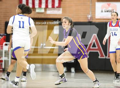Thumbnail 2 in Archbishop Riordan vs. Folsom (Ionescu Showcase) photogallery.