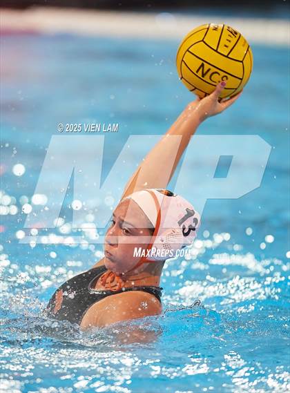 Thumbnail 3 in Marin Academy vs. Washington (CIF NCS Division 1 Round One) photogallery.