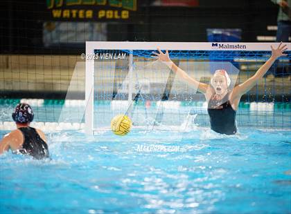 Thumbnail 2 in Marin Academy vs. Washington (CIF NCS Division 1 Round One) photogallery.