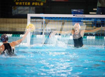 Thumbnail 1 in Marin Academy vs. Washington (CIF NCS Division 1 Round One) photogallery.