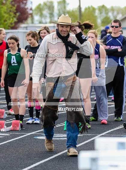 Thumbnail 3 in Don Walker Invitational photogallery.