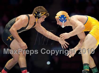 Thumbnail 1 in CIF State Wrestling Championships (Finals) photogallery.