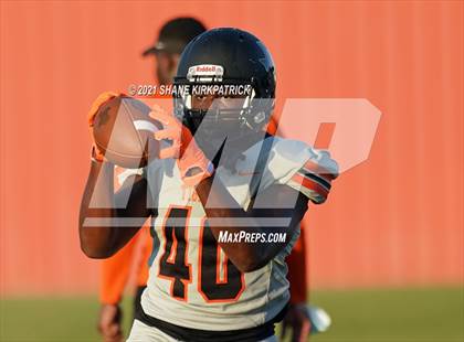 Thumbnail 2 in Lancaster @ Cedar Hill (Scrimmage) photogallery.