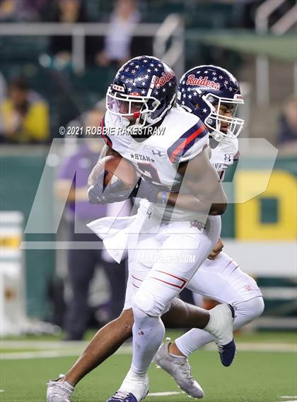 Thumbnail 1 in College Station vs. Ryan (UIL 5A Regional Finals) photogallery.
