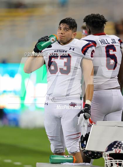 Thumbnail 1 in College Station vs. Ryan (UIL 5A Regional Finals) photogallery.