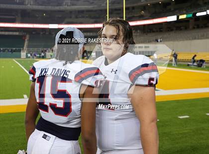 Thumbnail 3 in College Station vs. Ryan (UIL 5A Regional Finals) photogallery.