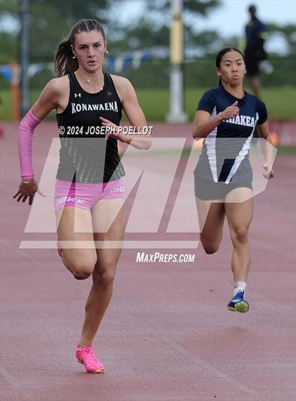 Thumbnail 3 in Kamehameha Tournament photogallery.