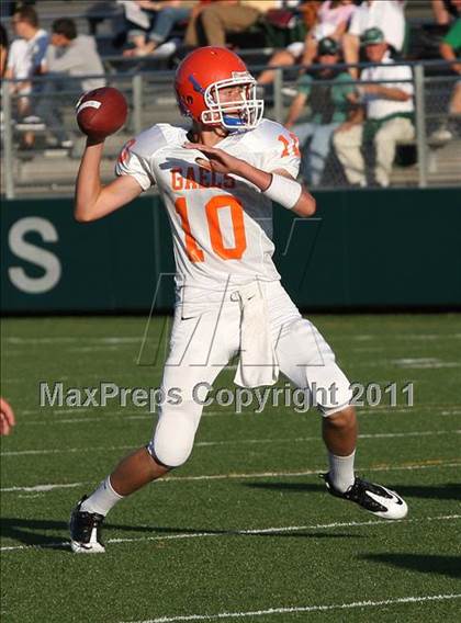 Thumbnail 2 in Bishop Gorman @ De La Salle photogallery.