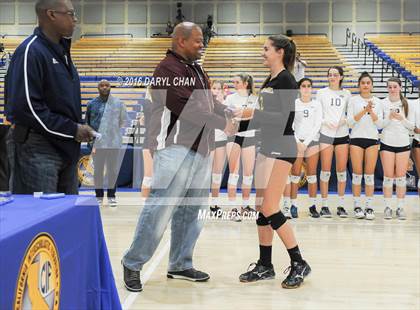 Thumbnail 2 in Menlo School vs. Point Loma (CIF State D4 Final) photogallery.