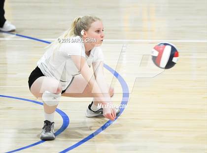 Thumbnail 1 in Menlo School vs. Point Loma (CIF State D4 Final) photogallery.