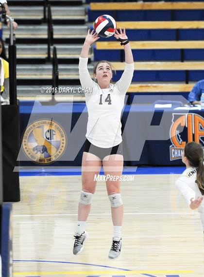 Thumbnail 1 in Menlo School vs. Point Loma (CIF State D4 Final) photogallery.