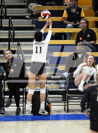 Thumbnail 1 in Menlo School vs. Point Loma (CIF State D4 Final) photogallery.