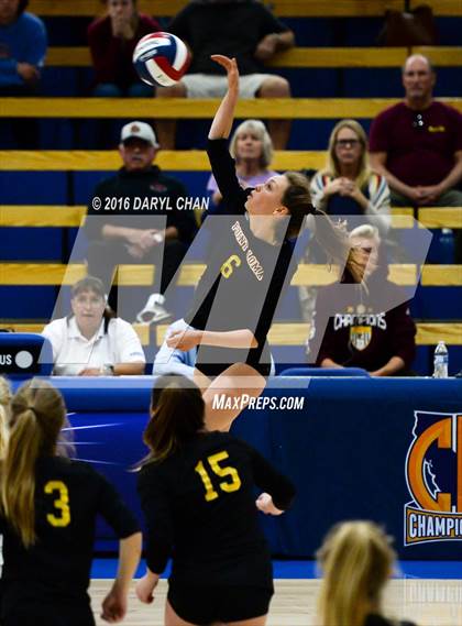 Thumbnail 2 in Menlo School vs. Point Loma (CIF State D4 Final) photogallery.