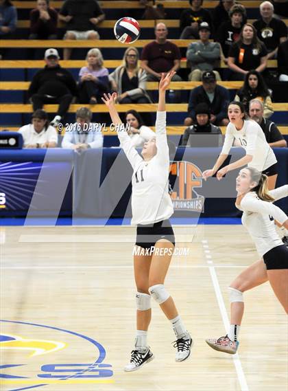 Thumbnail 1 in Menlo School vs. Point Loma (CIF State D4 Final) photogallery.