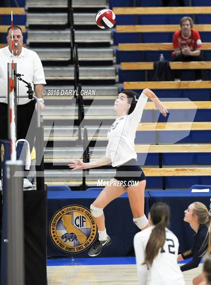 Thumbnail 2 in Menlo School vs. Point Loma (CIF State D4 Final) photogallery.