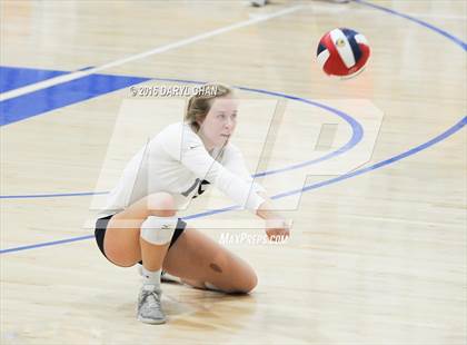 Thumbnail 3 in Menlo School vs. Point Loma (CIF State D4 Final) photogallery.