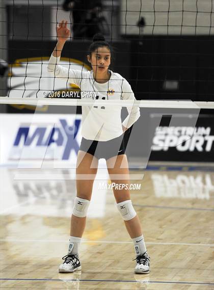 Thumbnail 1 in Menlo School vs. Point Loma (CIF State D4 Final) photogallery.
