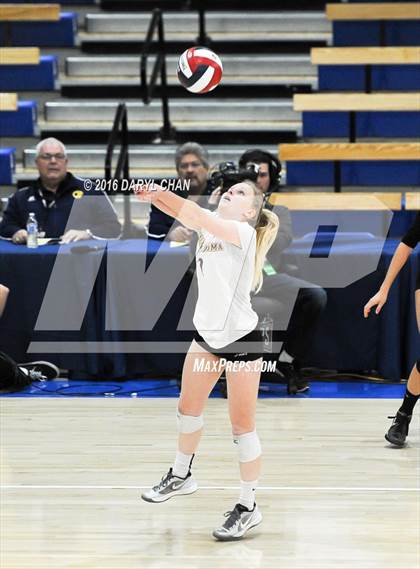 Thumbnail 1 in Menlo School vs. Point Loma (CIF State D4 Final) photogallery.