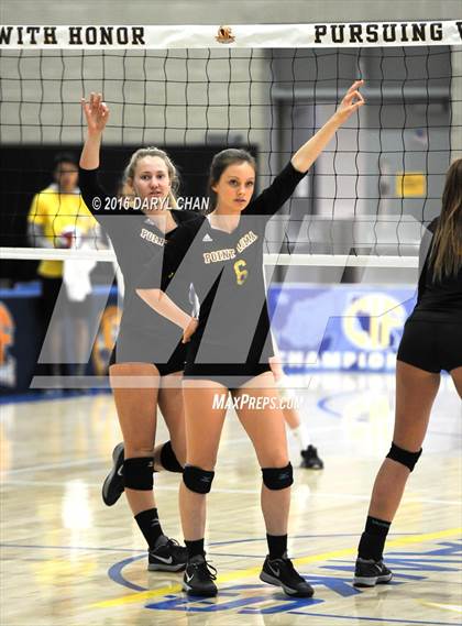 Thumbnail 3 in Menlo School vs. Point Loma (CIF State D4 Final) photogallery.