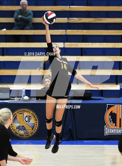 Thumbnail 1 in Menlo School vs. Point Loma (CIF State D4 Final) photogallery.