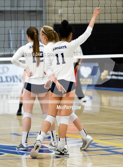 Thumbnail 3 in Menlo School vs. Point Loma (CIF State D4 Final) photogallery.