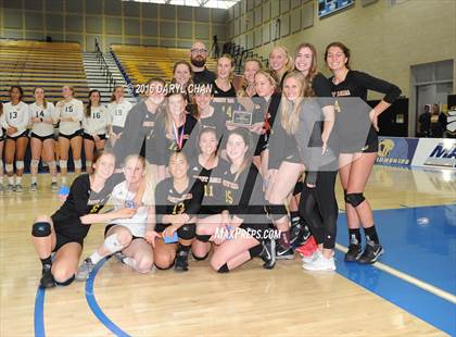 Thumbnail 2 in Menlo School vs. Point Loma (CIF State D4 Final) photogallery.