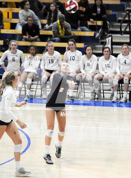 Thumbnail 2 in Menlo School vs. Point Loma (CIF State D4 Final) photogallery.