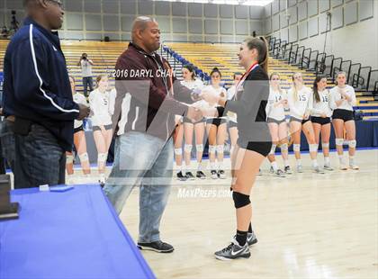 Thumbnail 2 in Menlo School vs. Point Loma (CIF State D4 Final) photogallery.