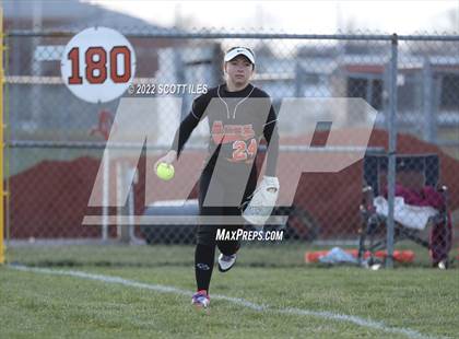 Thumbnail 2 in Logan vs Amanda-Clearcreek (Scrimmage) photogallery.