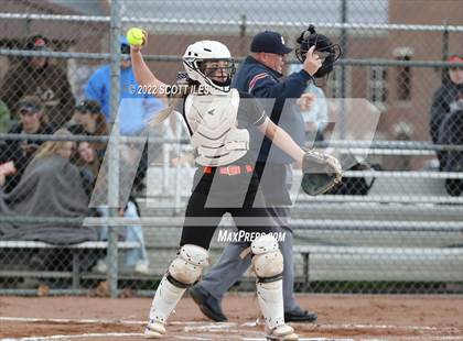 Thumbnail 2 in Logan vs Amanda-Clearcreek (Scrimmage) photogallery.