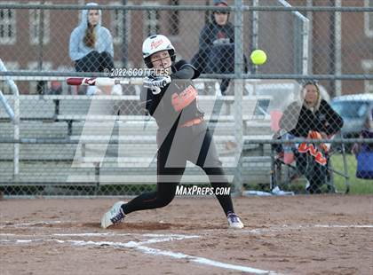 Thumbnail 3 in Logan vs Amanda-Clearcreek (Scrimmage) photogallery.