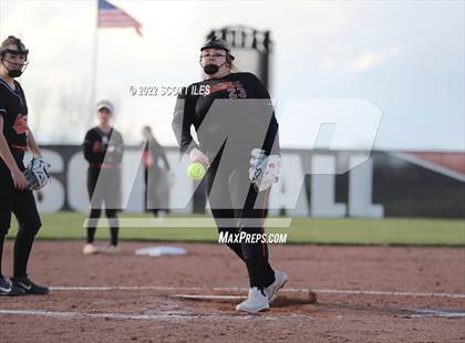 Thumbnail 2 in Logan vs Amanda-Clearcreek (Scrimmage) photogallery.