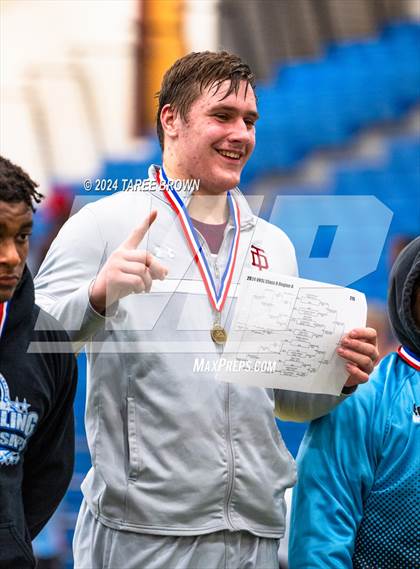 Thumbnail 1 in VHSL 6A Regional Finals photogallery.