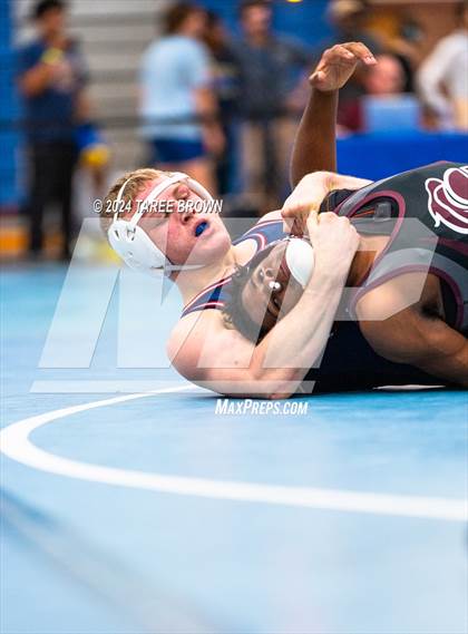 Thumbnail 3 in VHSL 6A Regional Finals photogallery.