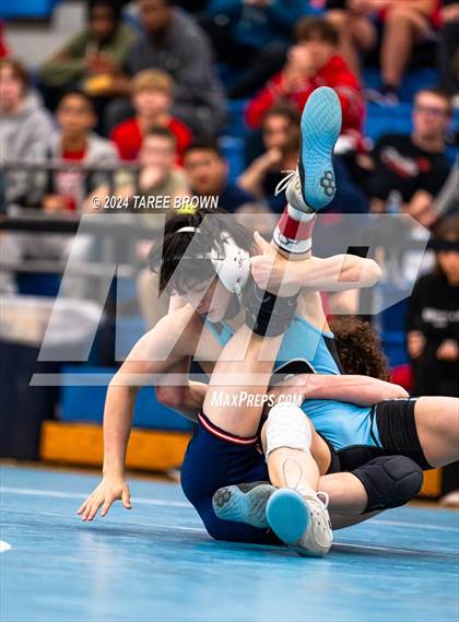 Thumbnail 1 in VHSL 6A Regional Finals photogallery.