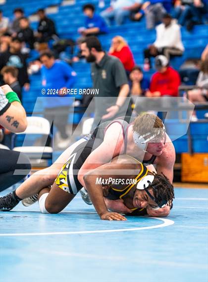 Thumbnail 3 in VHSL 6A Regional Finals photogallery.