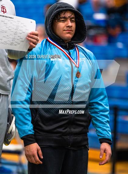 Thumbnail 3 in VHSL 6A Regional Finals photogallery.