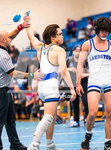 Thumbnail 1 in VHSL 6A Regional Finals photogallery.