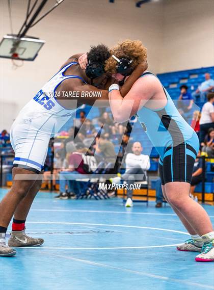 Thumbnail 1 in VHSL 6A Regional Finals photogallery.