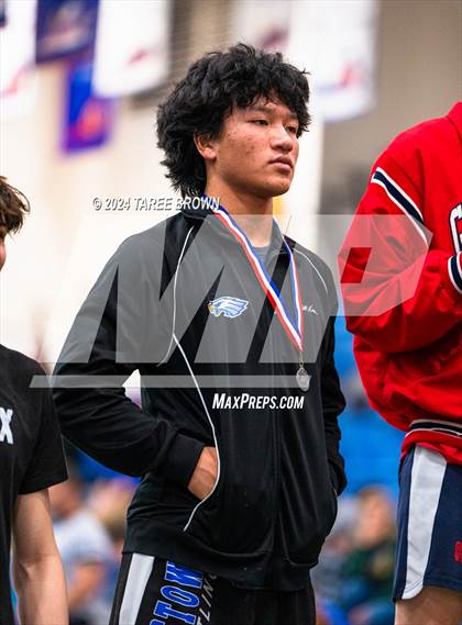 Thumbnail 1 in VHSL 6A Regional Finals photogallery.