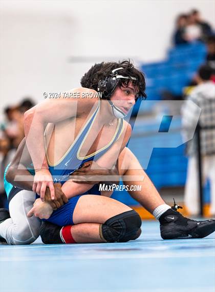 Thumbnail 2 in VHSL 6A Regional Finals photogallery.