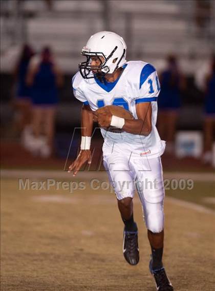 Thumbnail 3 in Rancho Bernardo vs Ramona (SDS Kickoff Classic) photogallery.