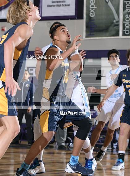 Thumbnail 3 in Oakridge vs. Clovis North (St. Hope Elite Classic) photogallery.