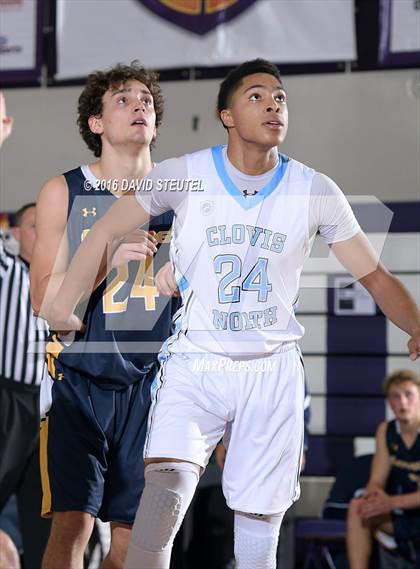 Thumbnail 2 in Oakridge vs. Clovis North (St. Hope Elite Classic) photogallery.